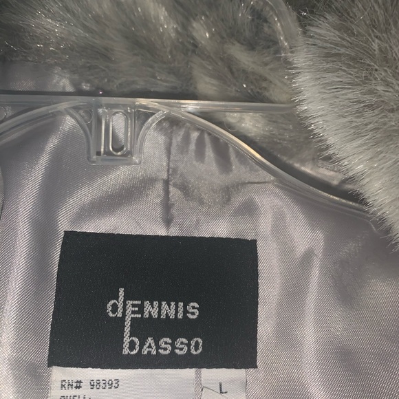 Beautiful silver coat - Picture 3 of 5